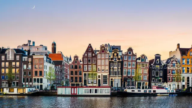 Casas Bailarinas de Ámsterdam