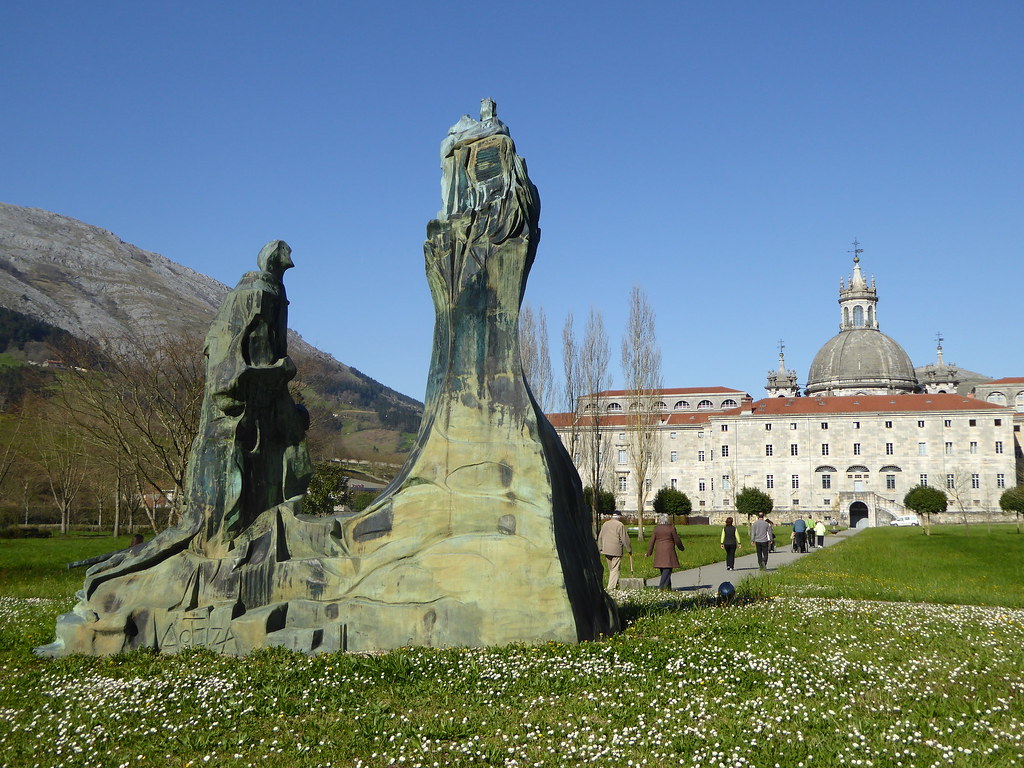 El santuario de Loyola, en Azpeitia, en torno a la casa donde nació el fundador de los jesuitas