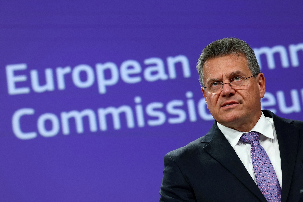 El comisario europeo de Comercio, Maros Sefcovic, asiste a una rueda de prensa en Bruselas, Bélgica, el 28 de julio de 2025. REUTERS/Yves Herman/Foto de archivo