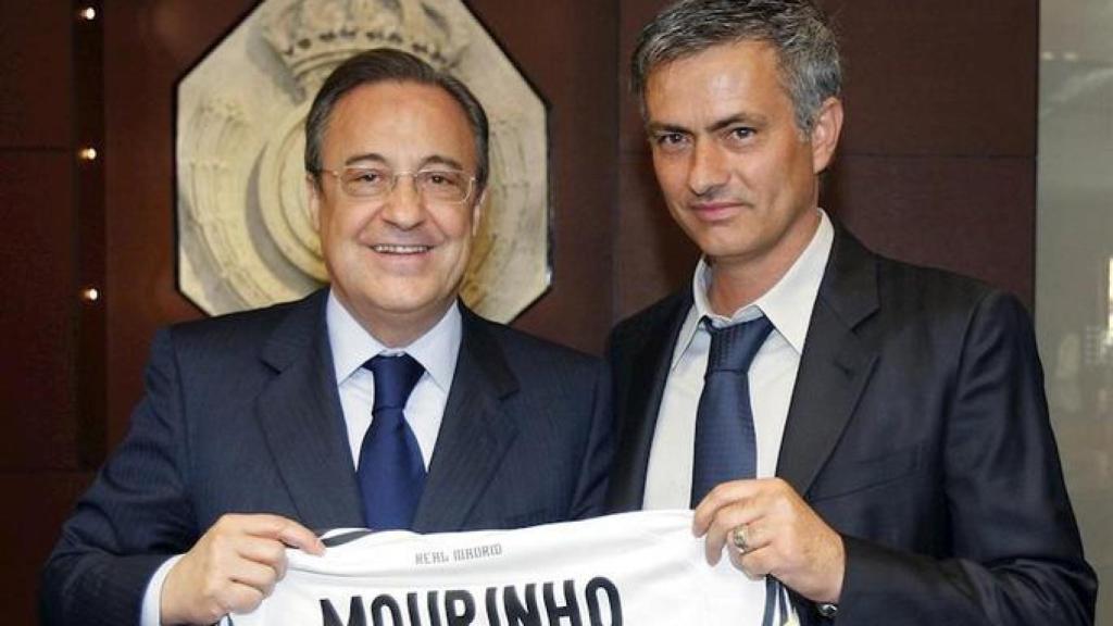 Florentino Pérez y José Mourinho en la presentación del portugués como entrenador del Real Madrid (Mayo, 2010).