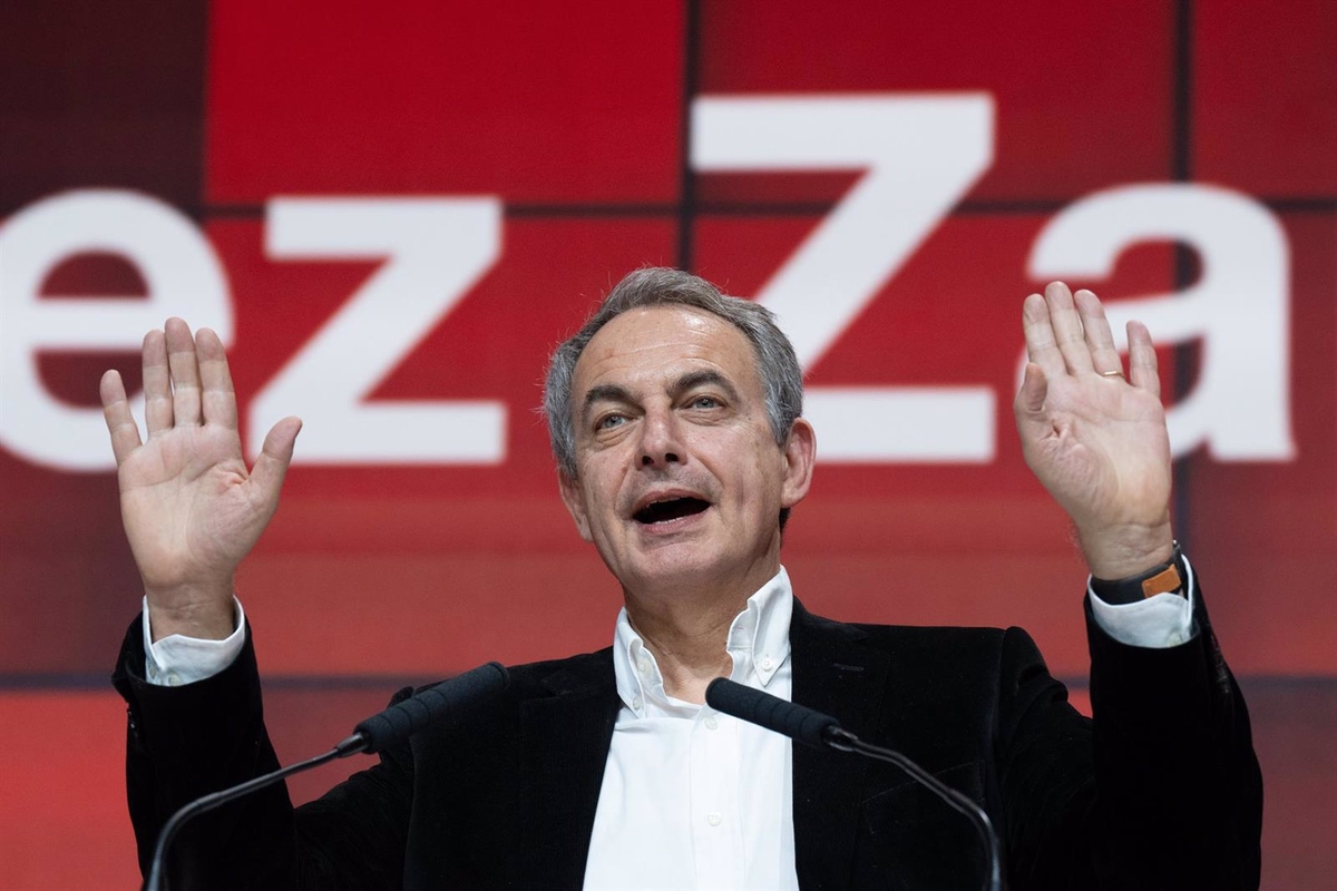El expresidente del Gobierno, José Luis Rodríguez Zapatero, interviene durante la apertura del 15 Congreso del PSC (David Zorrakino - Europa Press)