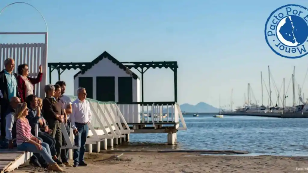 Los miembros del Pacto por el Mar Menor.