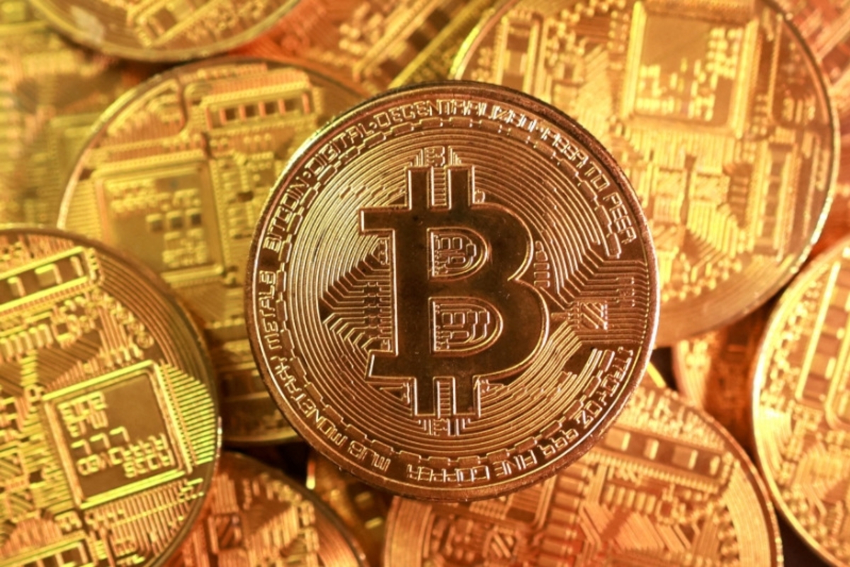 Representación de la criptomoneda Bitcoin. (Reuters)