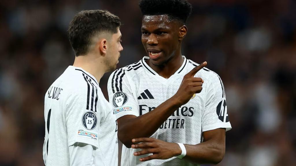 Valverde y Tchouaméni, durante un partido del Real Madrid.