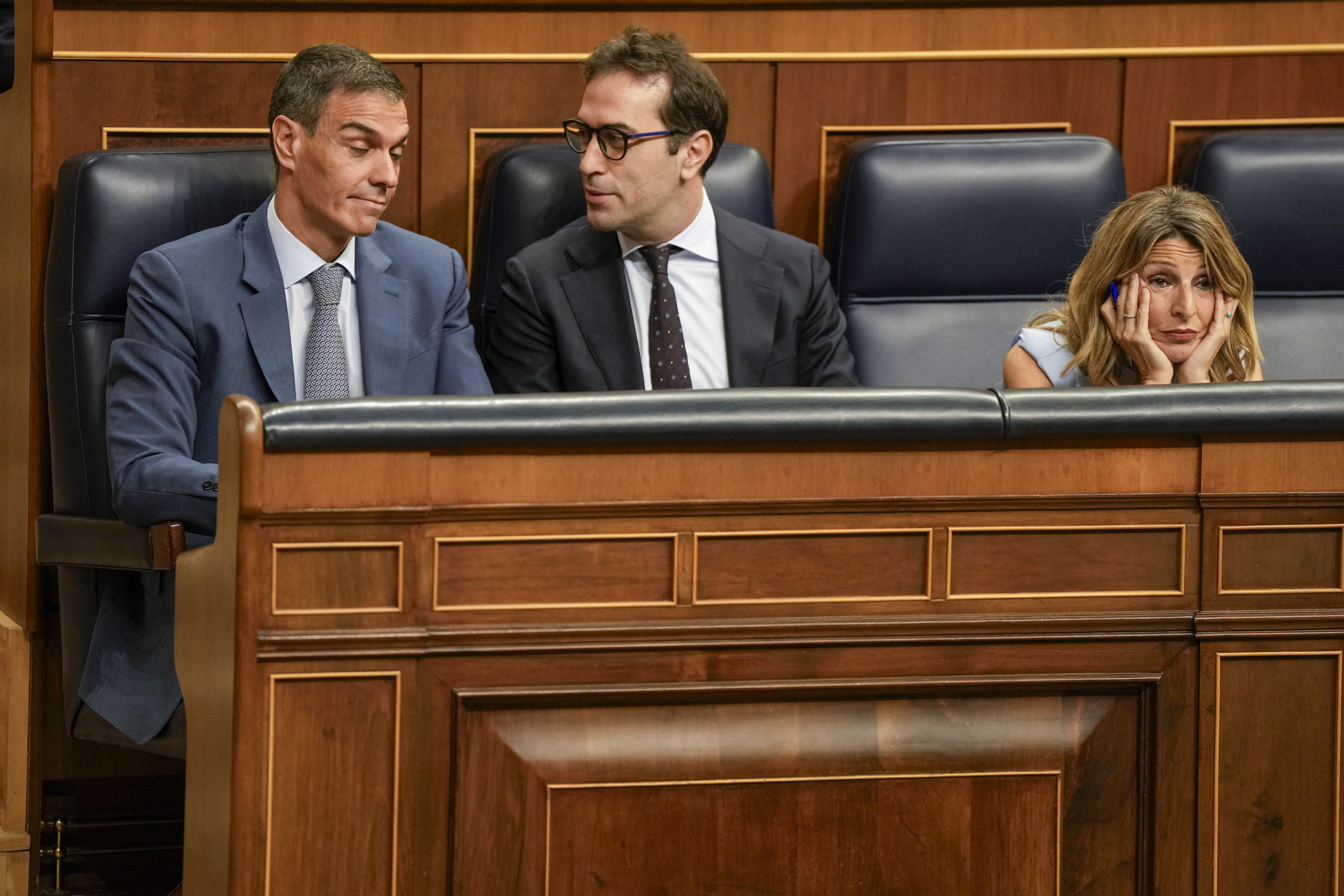 El presidente del Gobierno, Pedro Sánchez, el vicepresidente Carlos Cuerpo y la vicepresidenta Yolanda Díaz, en el Congreso.