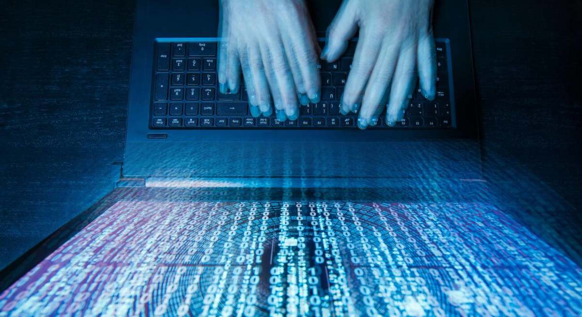Adiós a la seguridad de las contraseñas | El FBI alerta de la nueva ciberestafa usando IA