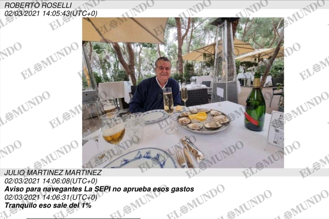 Julio Martínez Sola, presidente de Plus Ultra, celebrando con ostras y champán el rescate de la compañía, en una imagen incorporada al informe de la Udef.