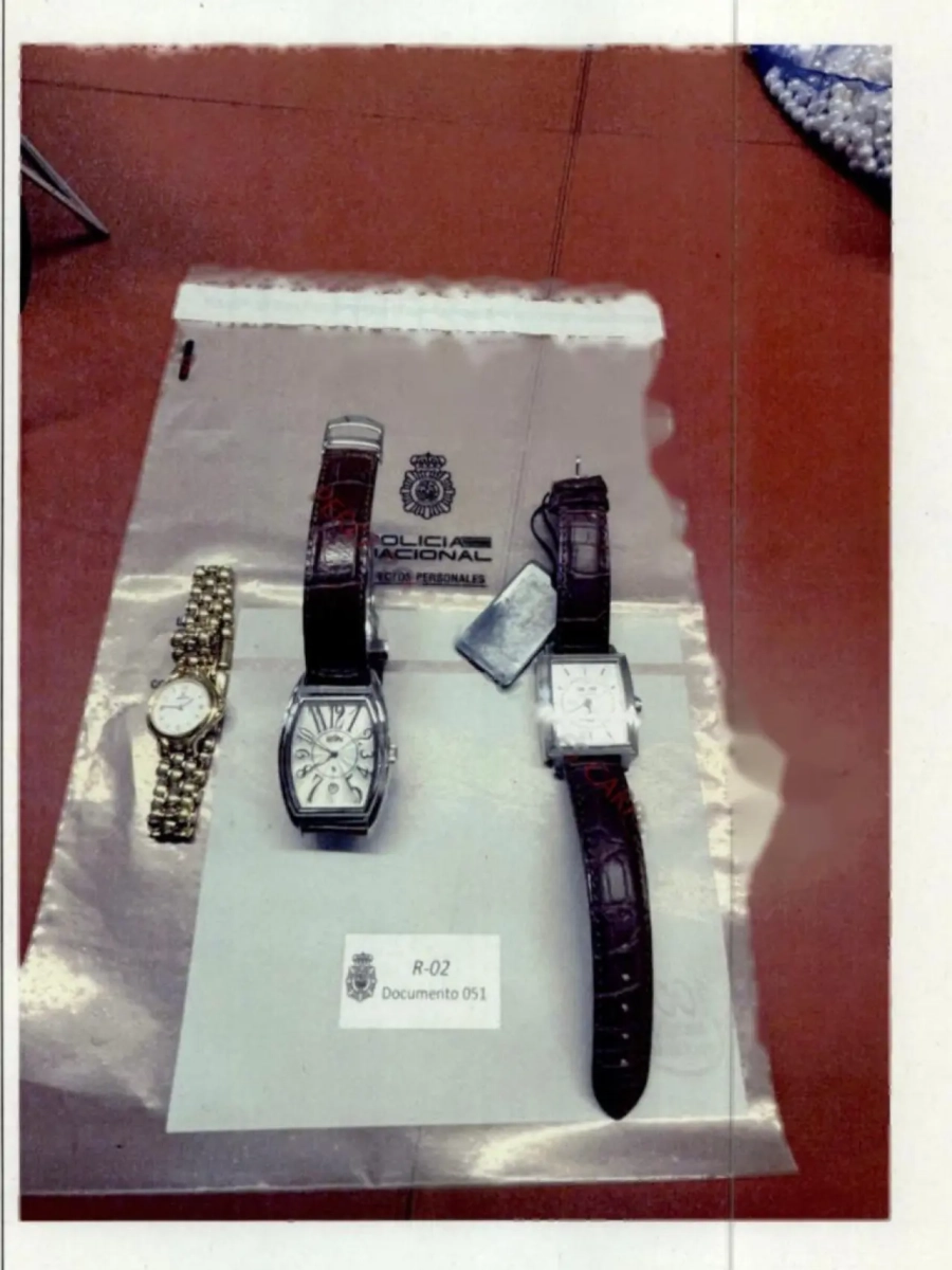 Los relojes incautados y que los joyeros remarcan que no son de gran calidad