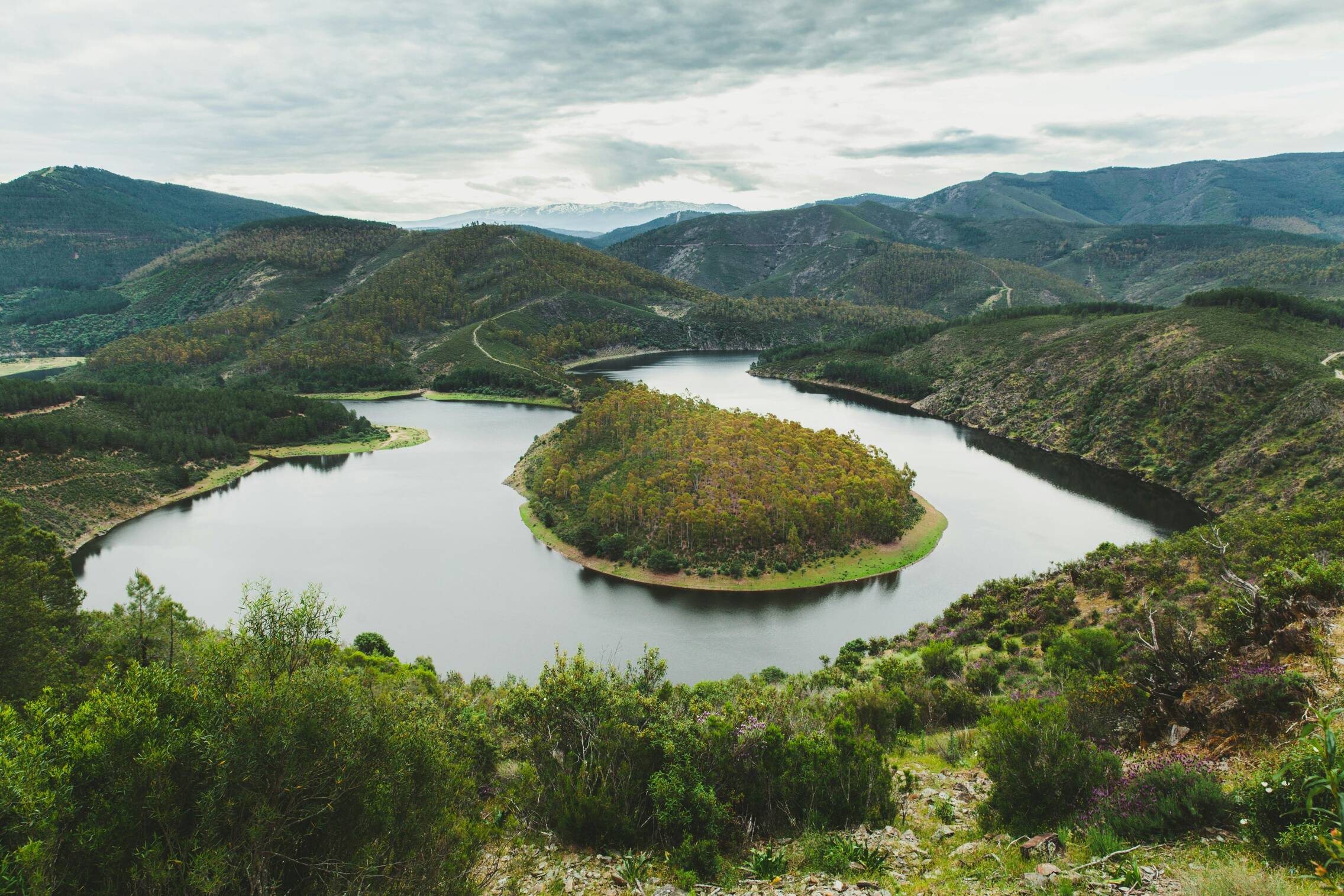 Foto: El meandro en Cáceres que parece sacado de Nueva Zelanda. (Diego S./Pexels)