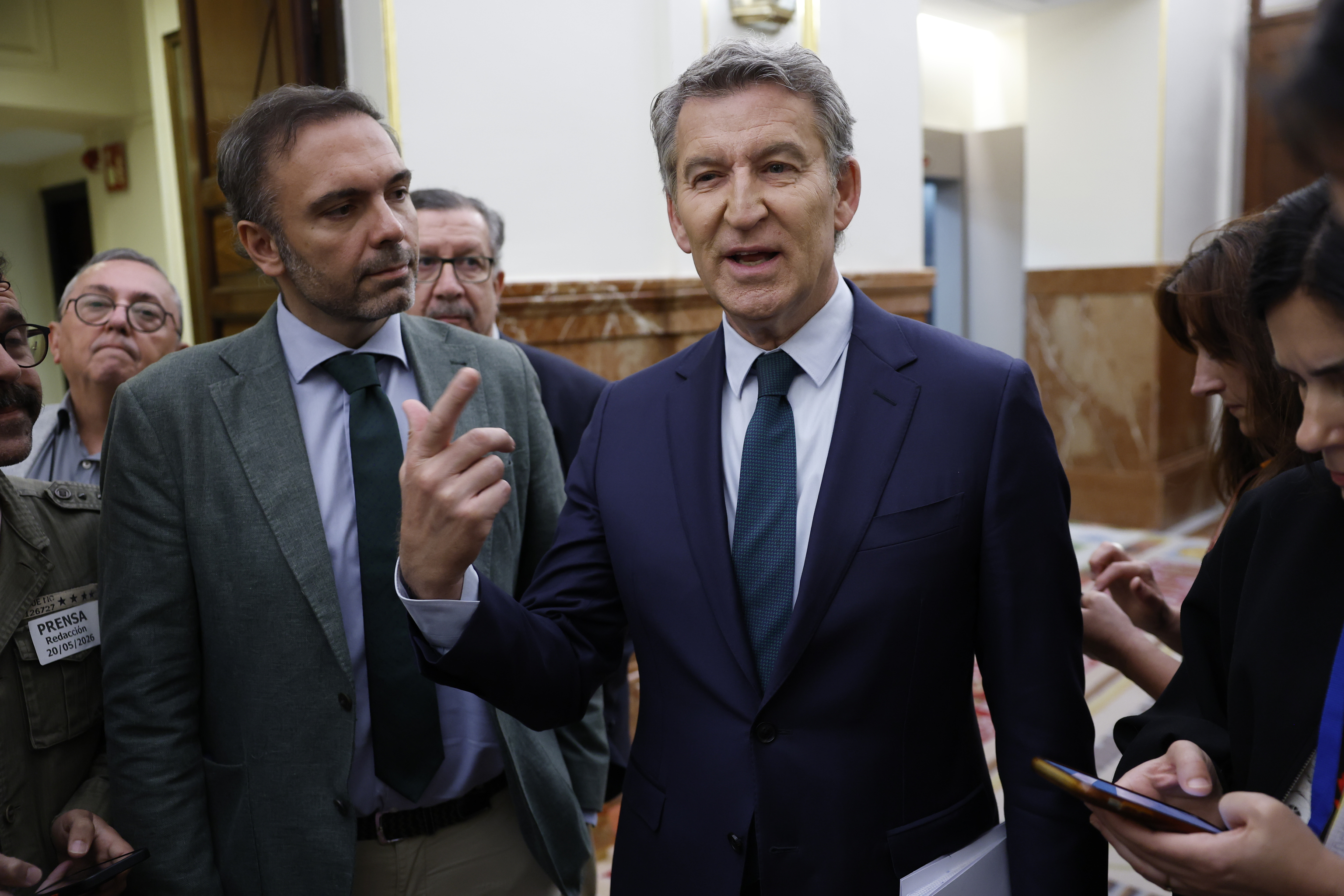 El líder del PP AlbertoNúñez en los pasillos del Congreso