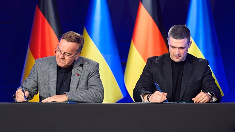 Pistorius and Fedorov at the signing ceremony in Kyiv, 11.05.2026