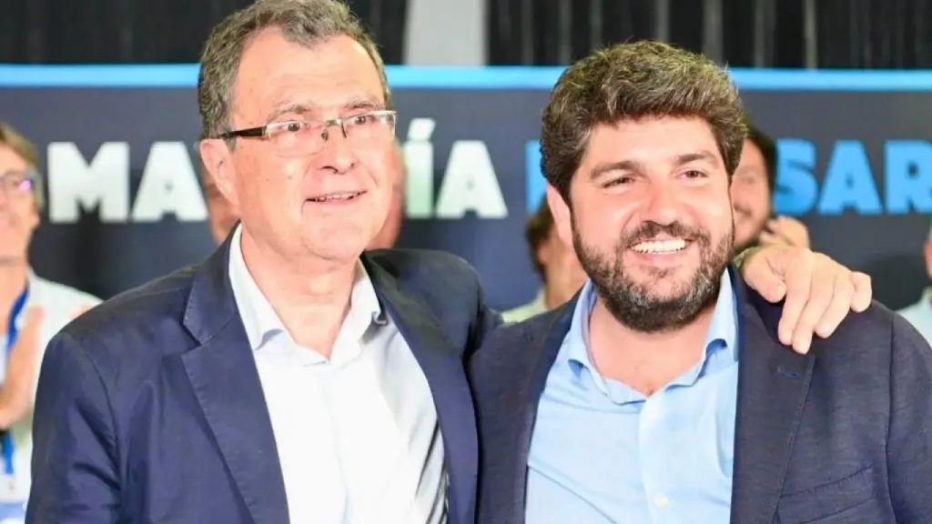 El alcalde de Murcia, José Ballesta, con el presidente autonómico, Fernando López Miras.