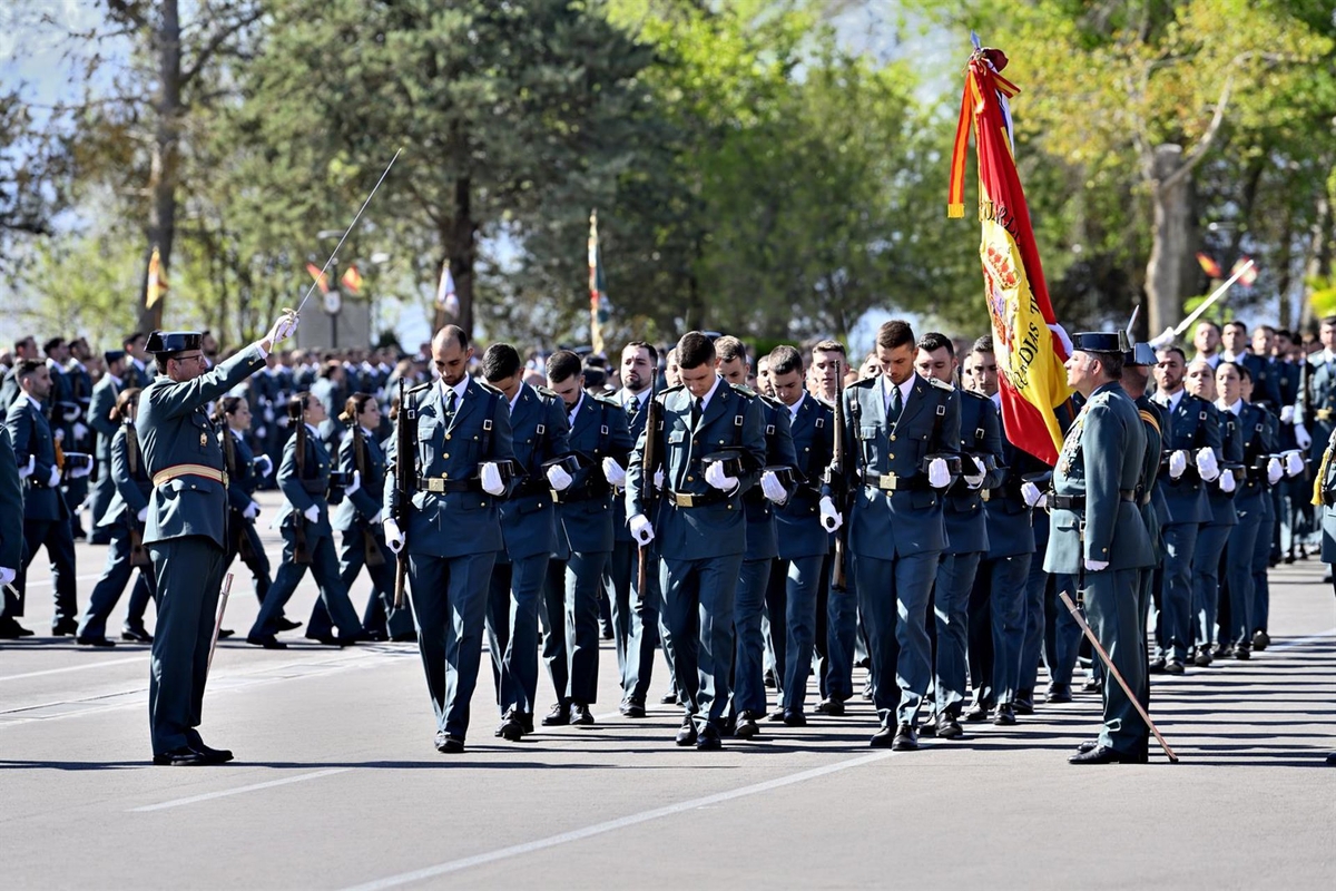 Imágenes durante una jura de bandera. (Juan de Dios Ortiz/Europa Press)