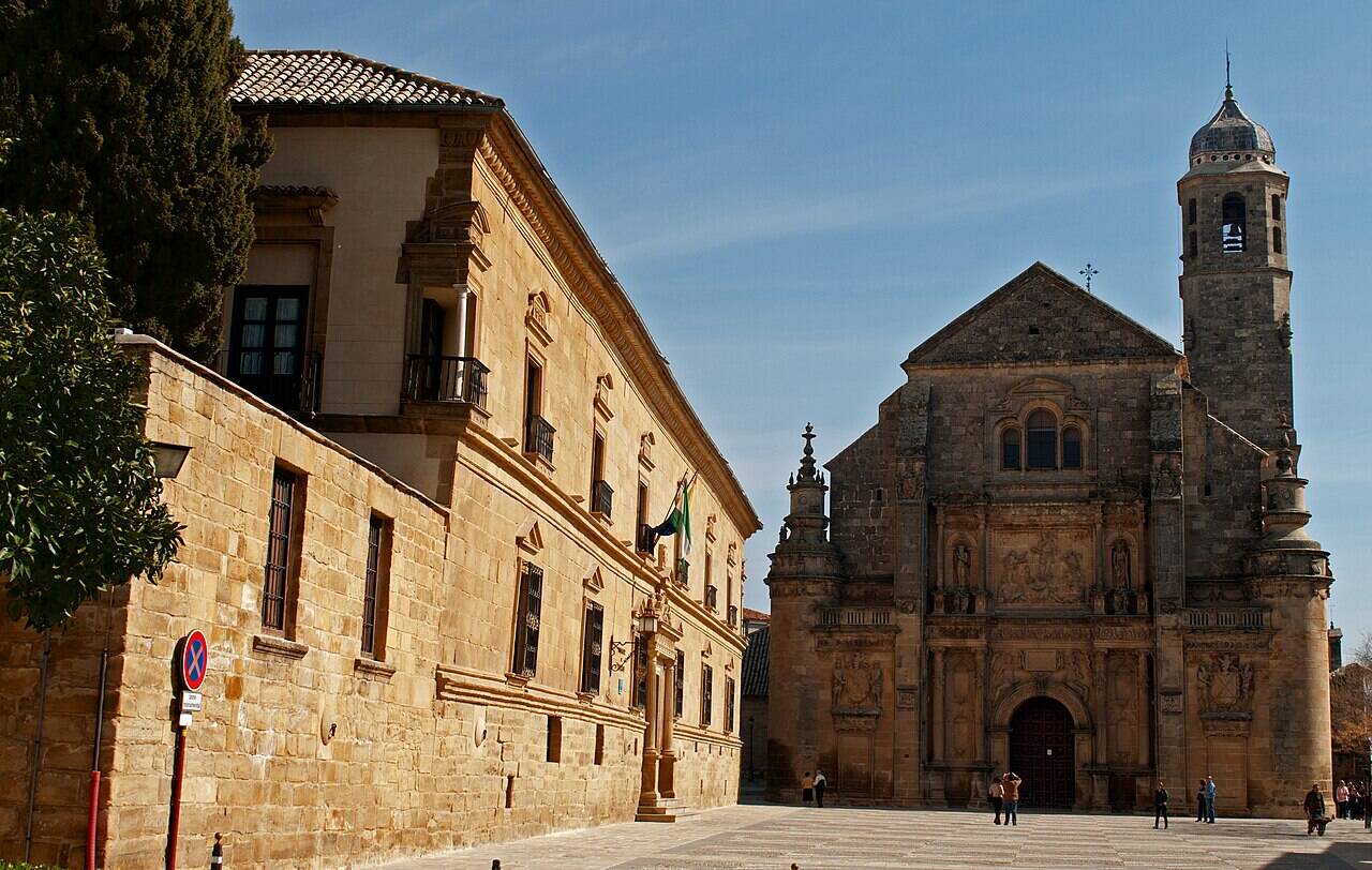Foto: La plaza que es una de las más bonitas de España. (Wikipedia/Anual)