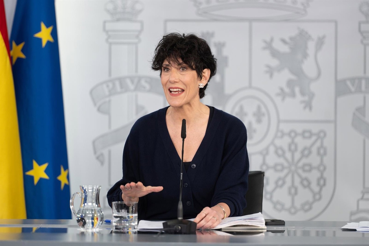 La ministra de Inclusión, Seguridad Social y Migraciones y portavoz del Gobierno, Elma Saiz.(Isa Saiz - Europa Press)