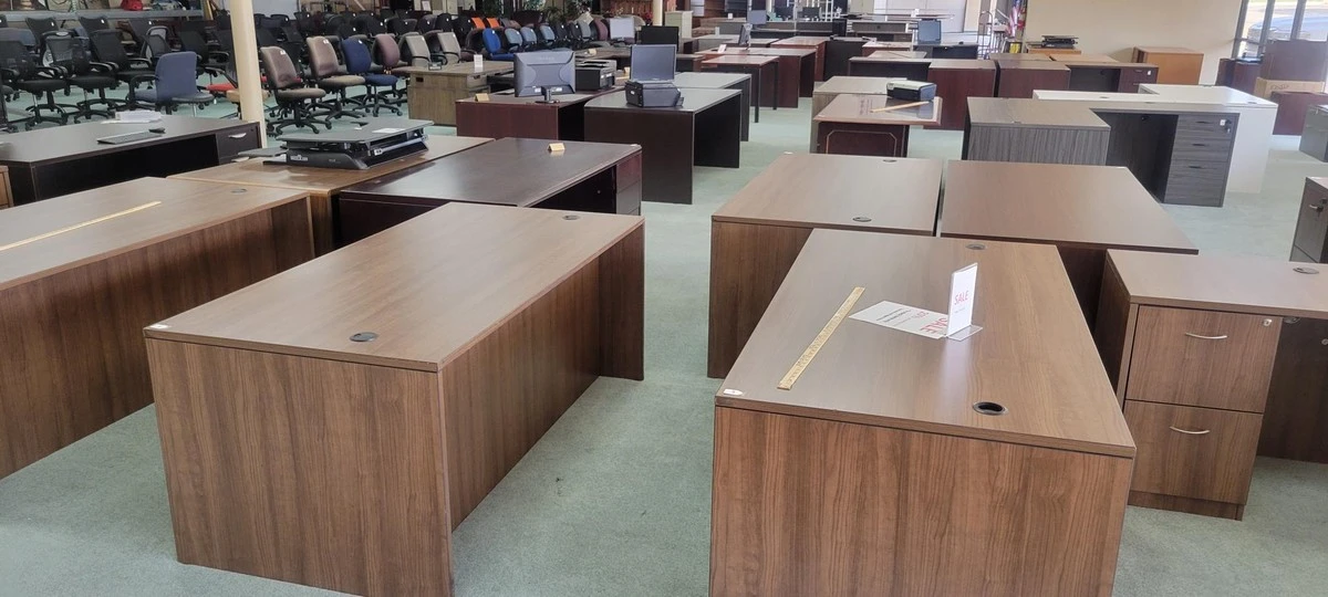 Adiós a eSolutions Furniture: el cierre en Jamestown que vacía las oficinas - image 1