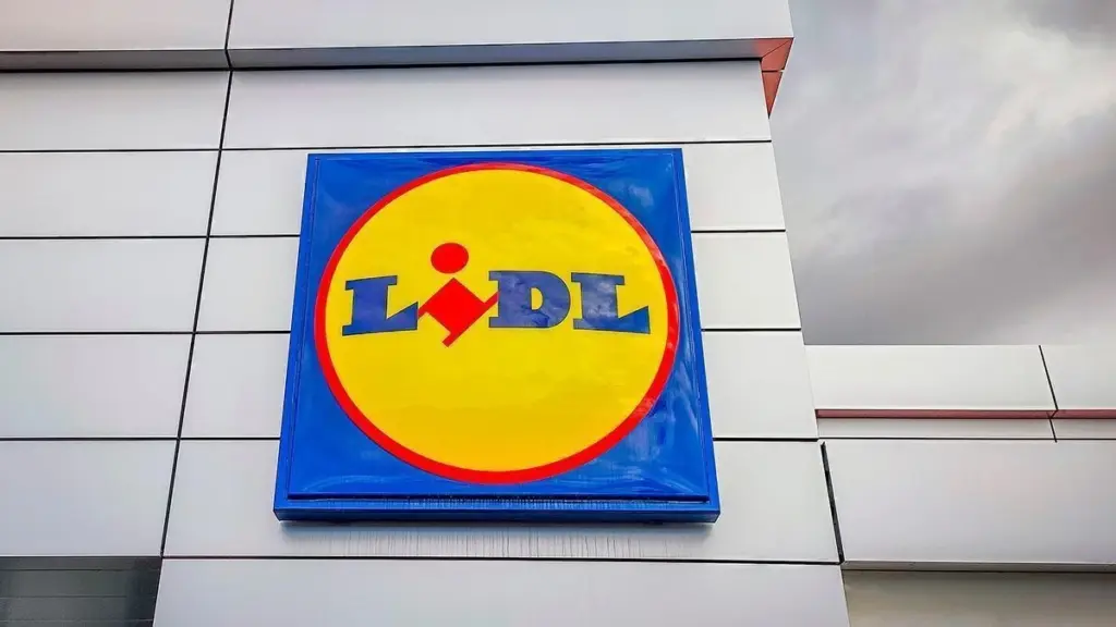 Adiós a las cápsulas: Lidl agota la cafetera italiana espresso KONA que ahorra un 70%