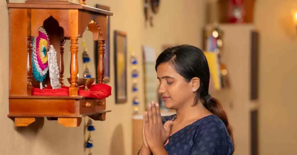 Adiós al estrés: cómo crear una Habitación de Puja con Ganesha en un rincón