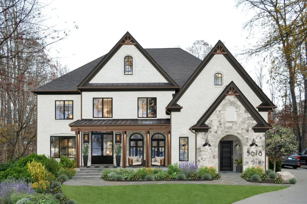 Adiós al exterior apagado: Minnette Jackson renueva su casa en Houston con 1 color clave - image 1