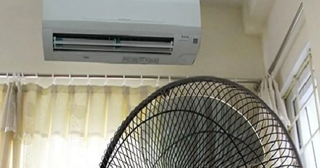 Aire acondicionado a 27°C y ventilador eléctrico: ahorra un 45% de luz con este truco
