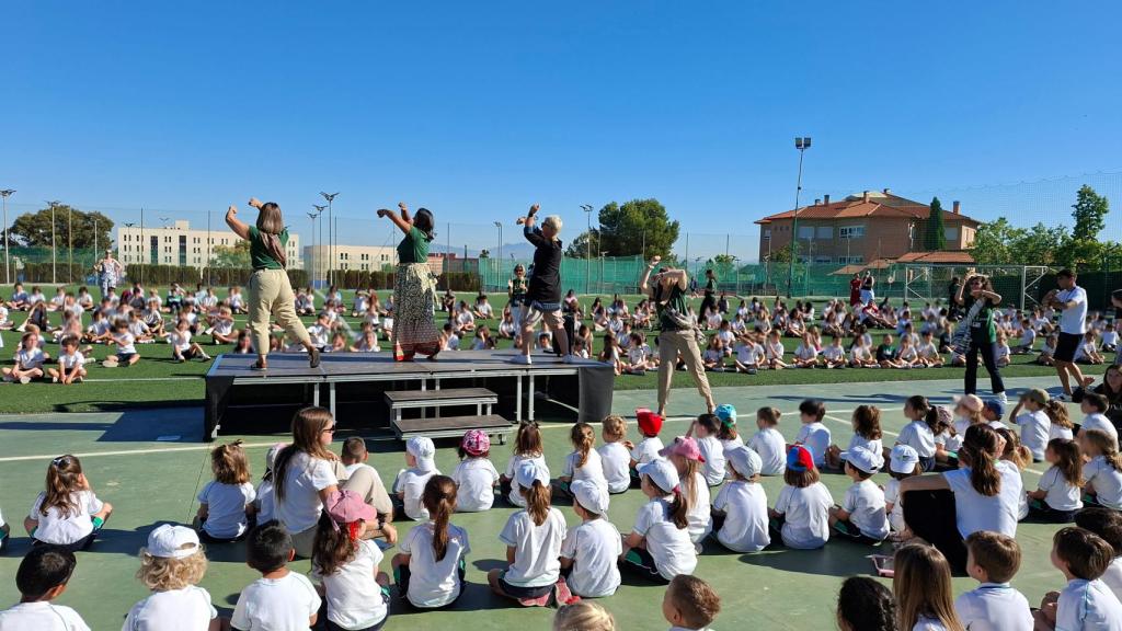 Celebración del Día de la Diversidad Cultural en el Limonar International School