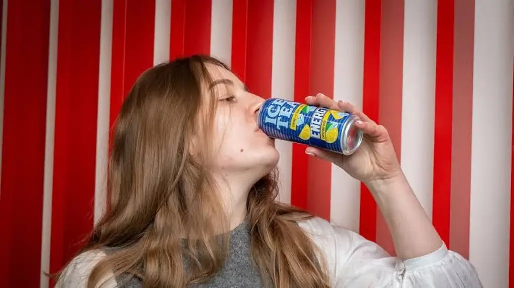 Bebidas tipo Rivella: por qué la Generación Z paga un 25% más sin saberlo