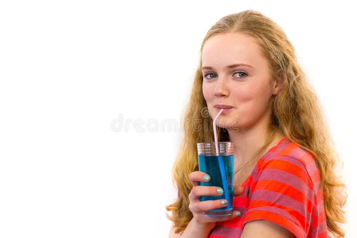 Bebidas tipo Rivella: por qué la Generación Z paga un 25% más sin saberlo - image 1