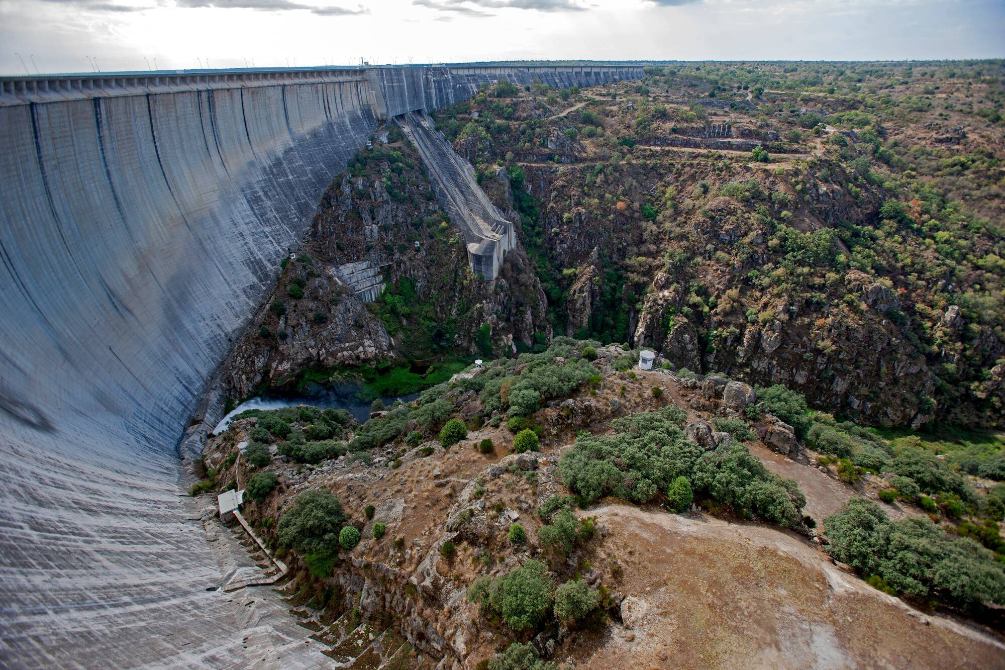 Foto: Este embalse de Castilla y León es la presa más alta de España. (Turismo de Castilla y León)