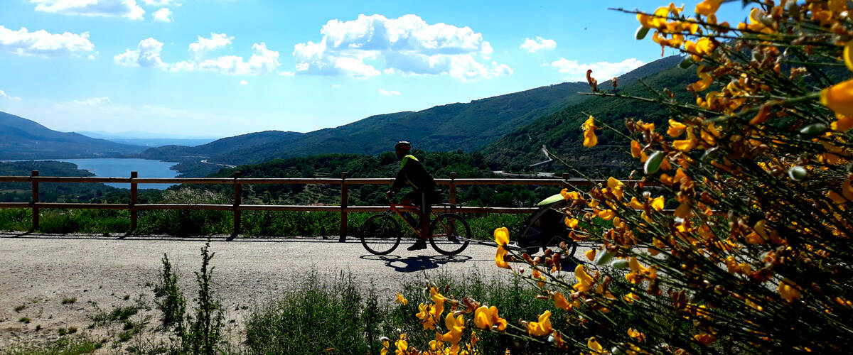 Foto: La vía verde perfecta para montar en bicicleta esta primavera. (Fundación de los Ferrocarriles Españoles)