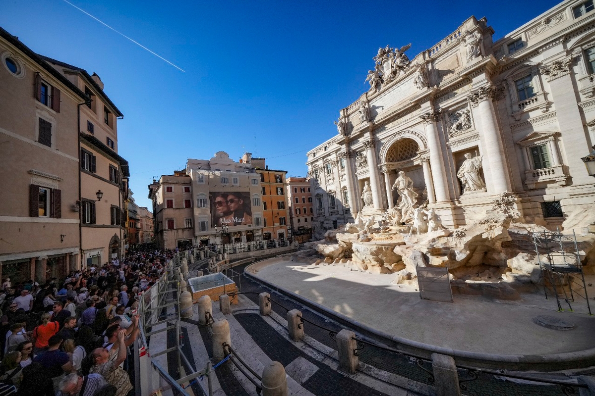 Fontana di Trevi - pileta