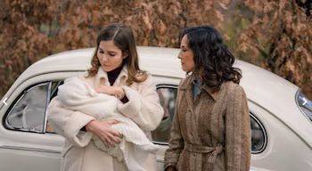 Beatriz y Begoña en el capítulo 527 de 'Sueños de libertad'. (Atresmedia)