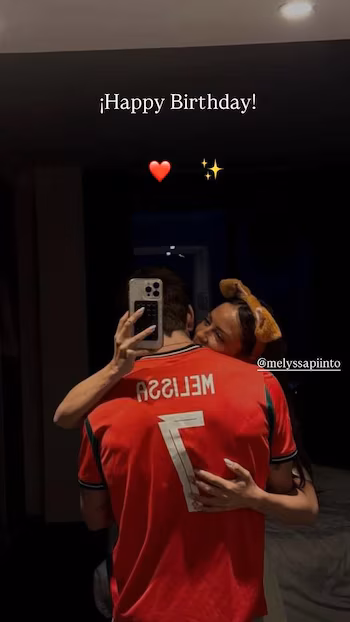 Mario Casa y Melyssa Pinto en una imagen compartida en redes sociales (INSTAGRAM).
