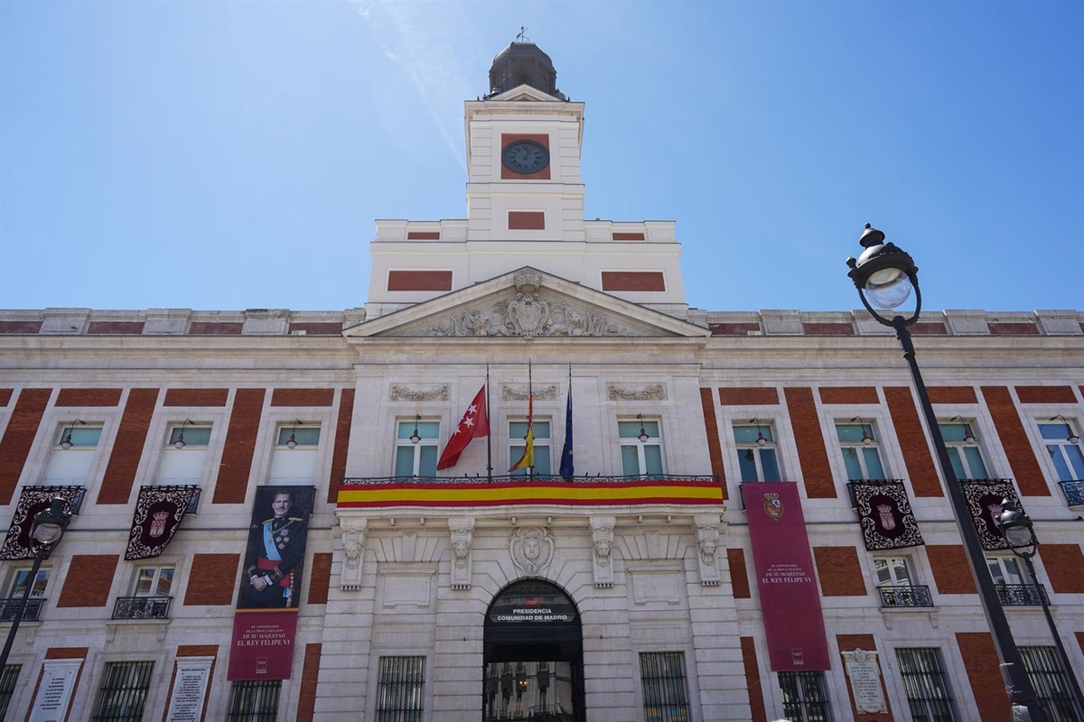 Fachada de la Real Casa de Correos, en la Puerta del Sol. (Europa Press)