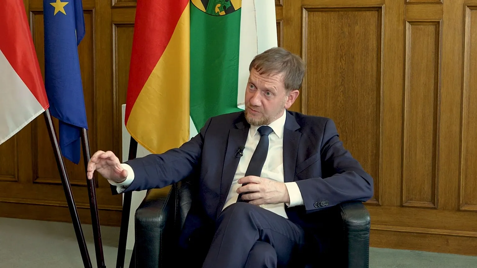 CDU state premier Kretschmer on Ukrainian refugees and Russian gas