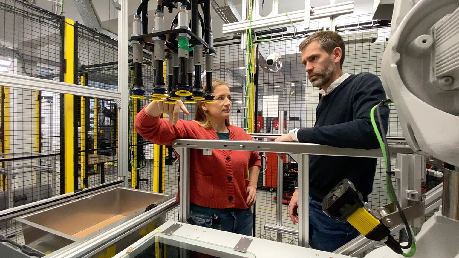 Of robots and men: European AI-driven technology aims to recast e-commerce logistics