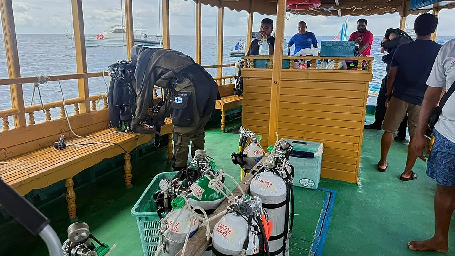 A Finnish diver gets ready to attempt to recover the bodies of two of the four Italians who died deep inside an underwater cave in Maldives, 19 May, 2026