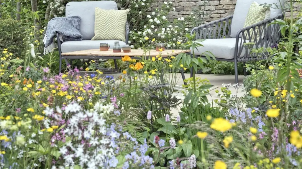 Laura Janney de The Inspired Garden Masterclass: jardín maduro en 1 verano