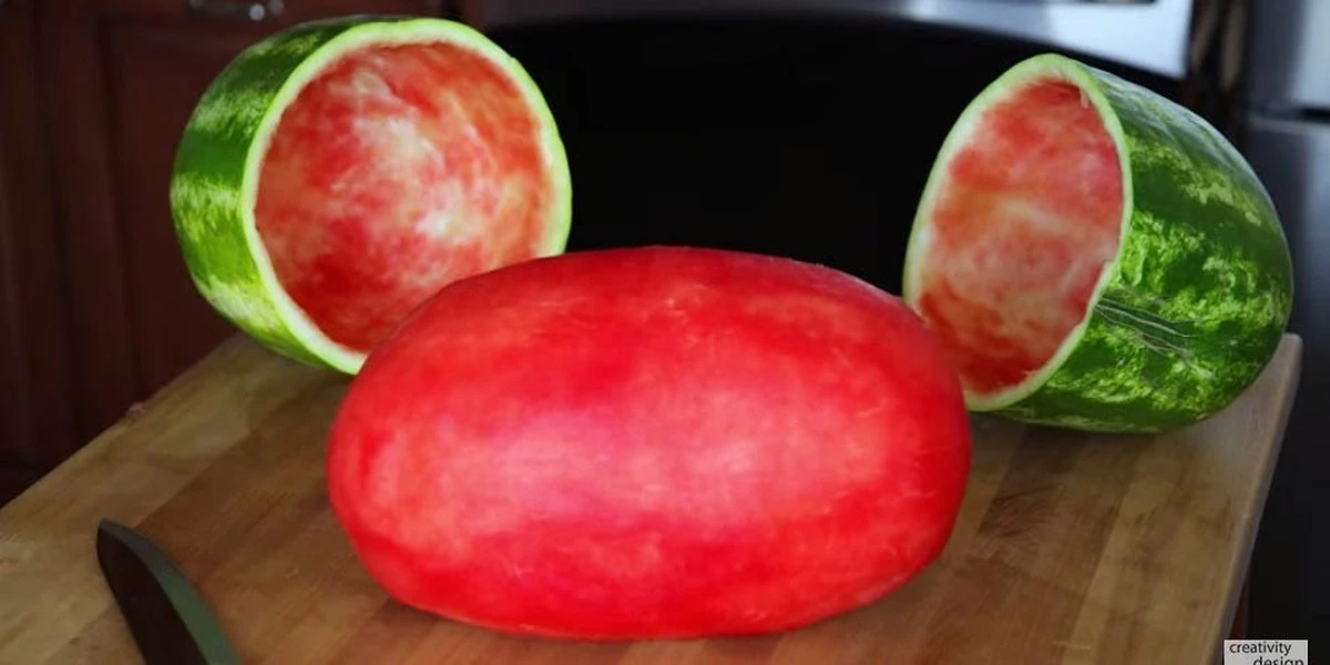 No tires la cáscara de melón (Cucumis melo): el truco para un fregadero brillante - image 1