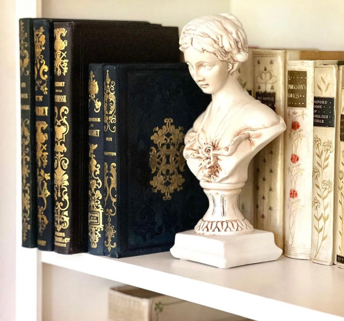 No tires tus Libros viejos: 10 trucos de Decoración del hogar que amarás - image 1