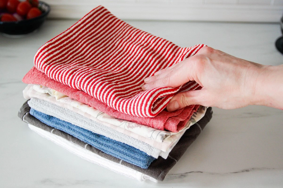 No tires tus toallas de cocina: 10 trucos de reciclaje para tu hogar - image 1