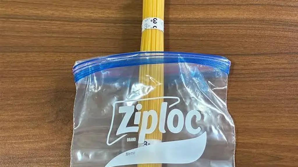 Pasta que no cabe: el truco de las bolsas con cierre hermético (Ziploc)
