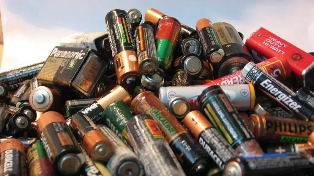 Reciclaje de Pilas (Baterías): el truco para decorar tu salón por 0€