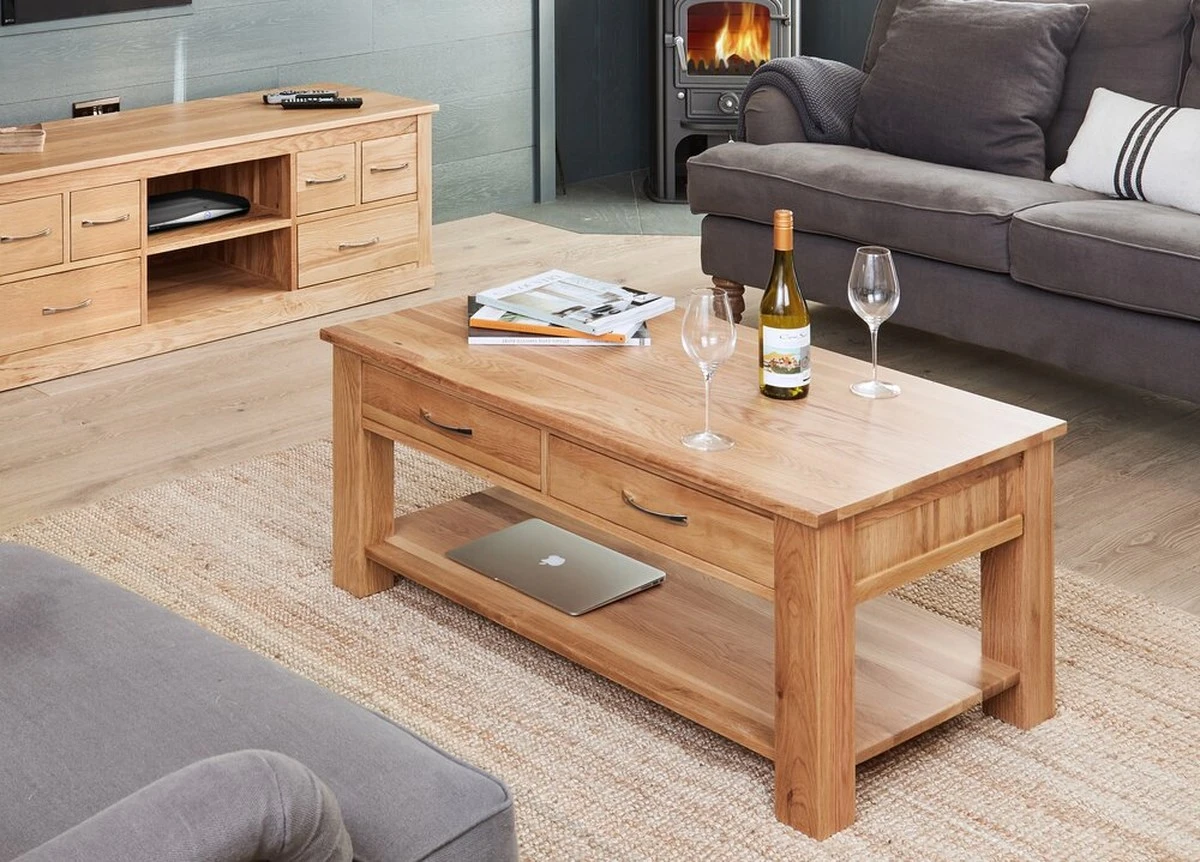 Salón de lujo por 20€: la Mesa de centro con acabado de roble Home Essentials de B&M - image 1