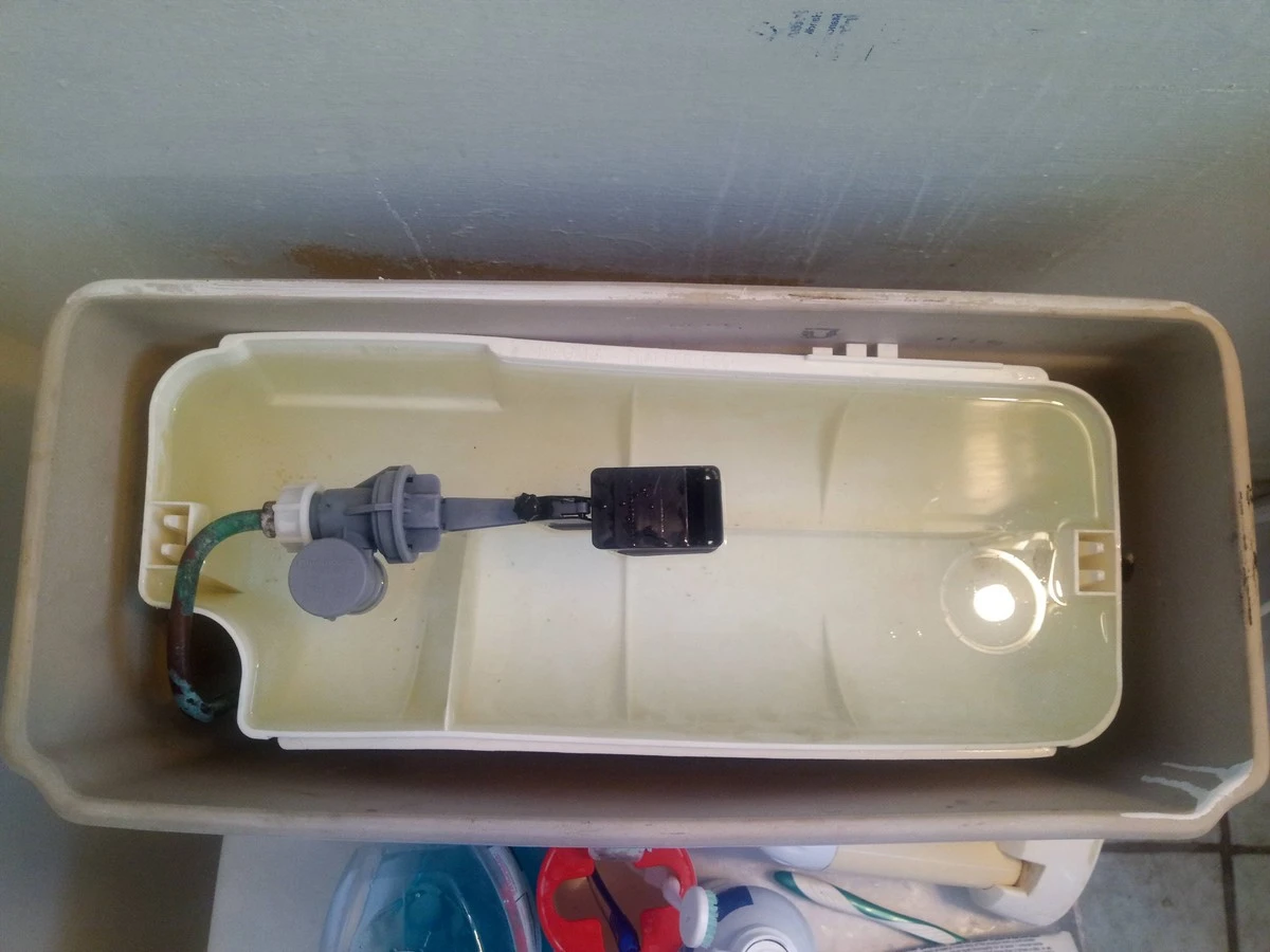 Tanque de inodoro: por qué pongo una botella de plástico para ahorrar agua - image 1