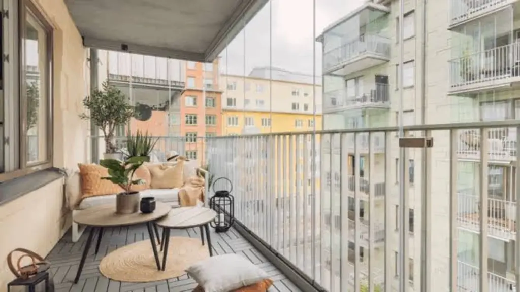 Terraza estilo Pinterest con IKEA: el truco de 220€ para ganar espacio