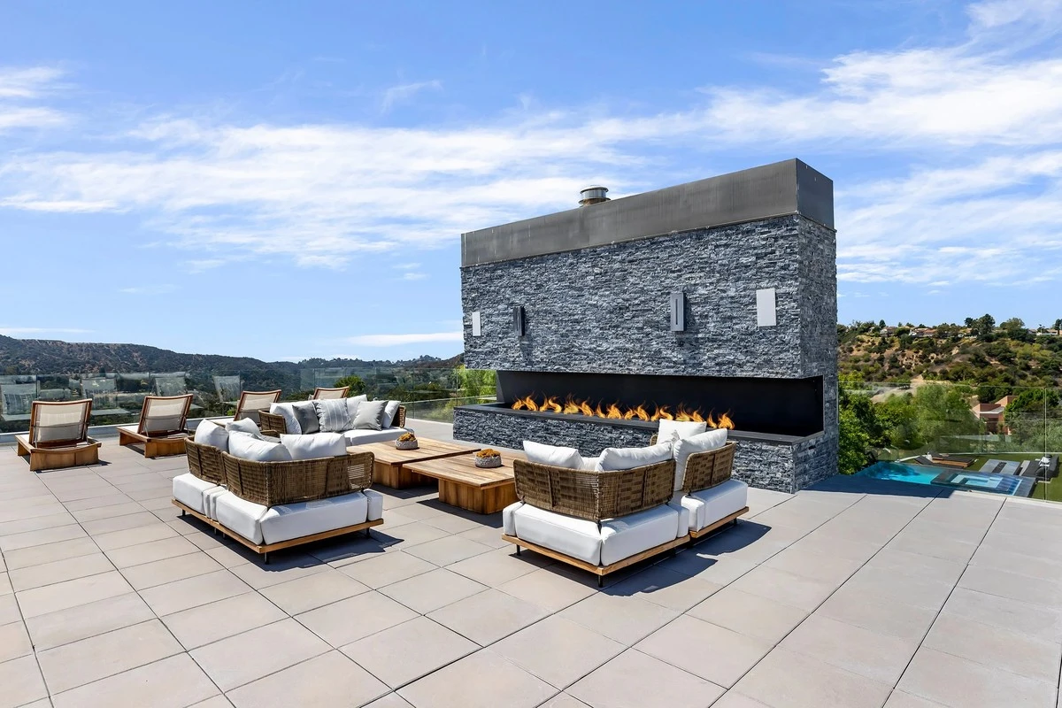 Terraza fresca en verano: usa Piedra andesita y Piedra natural para no quemarte - image 1