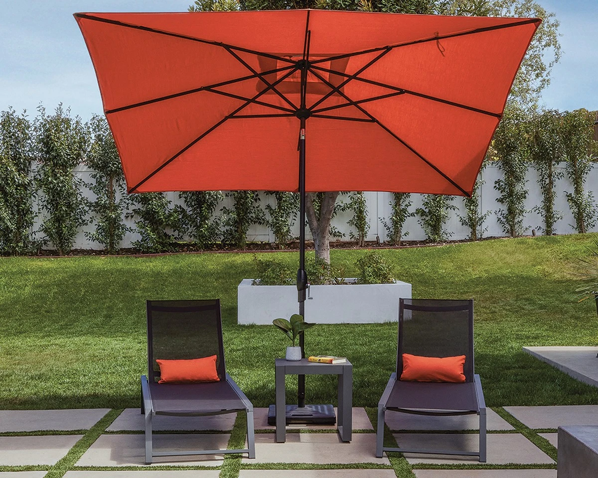 Terraza fresca por 15€: la sombrilla de Lidl que reduce 5 grados el calor - image 1