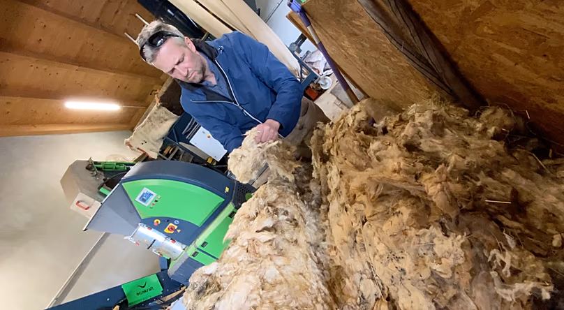 Farmer Josef Quehenberger breeds sheep, turkeys and cows. He also produces pellets for gardening from sheep wool