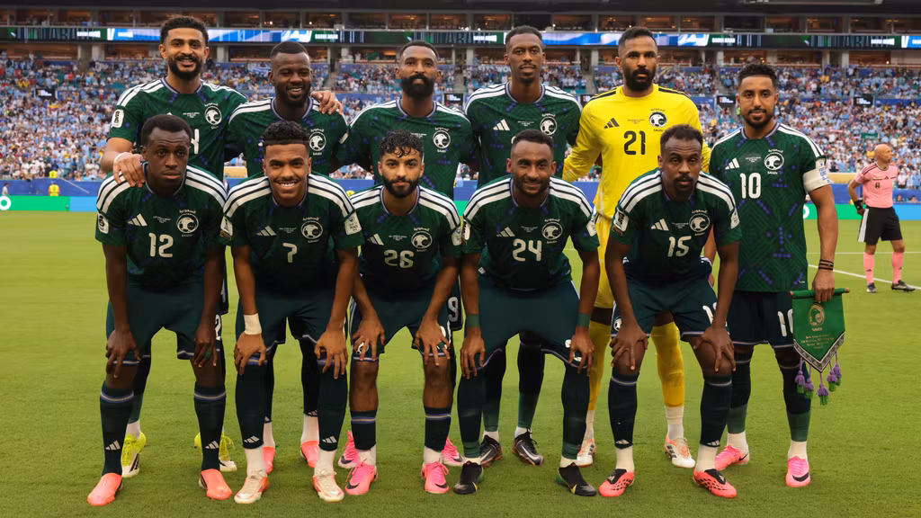 La alineación de Arabia Saudí en el debut del Mundial contra Uruguay.