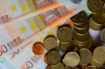El euro es la moneda oficial de la Unión Europea. (Archivo Infobae/Agencias)